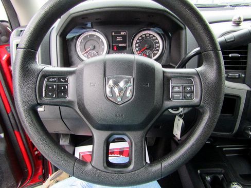 Used 2015 RAM 2500 4x4 Crew Cab Tradesman image 24