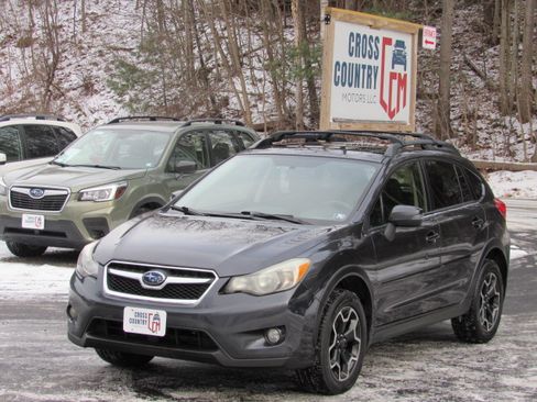 Used 2015 Subaru XV Crosstrek 2.0i Limited image 1
