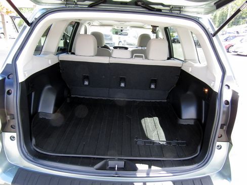 Used 2018 Subaru Forester 2.5i Premium image 14