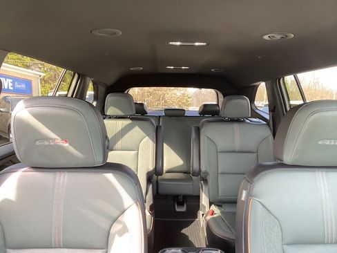 Used 2025 GMC Acadia AT4 image 19