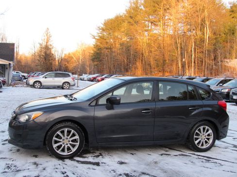 Used 2014 Subaru Impreza 2.0i Premium image 3