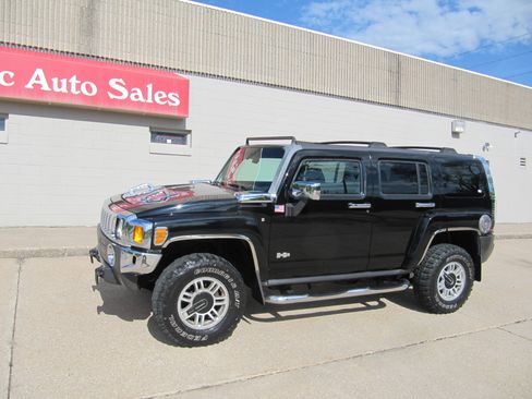Used 2007 HUMMER H3 Luxury w/ APPEARANCE PACKAGE AWD/4WD image 2