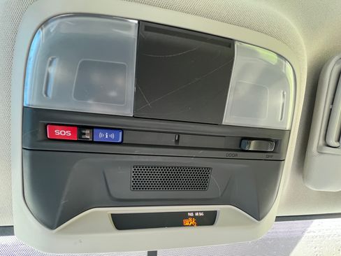 Used 2017 Subaru Impreza 2.0i Premium image 14