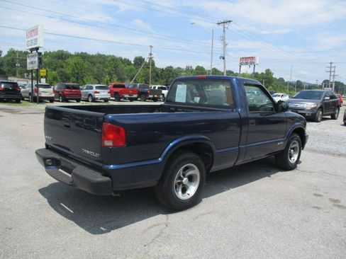 Used 2003 Chevrolet S10 Pickup 2WD Regular Cab image 6