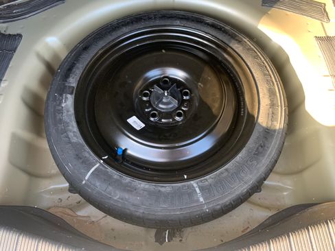 Used 2014 Ford Fusion S image 15