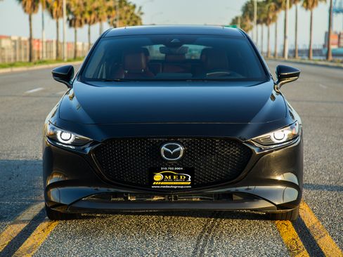 Used 2021 MAZDA MAZDA3 w/ Premium Package image 8