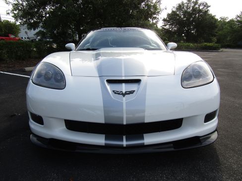 Used 2013 Chevrolet Corvette Z06 Coupe RWD image 8