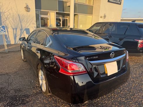 Used 2013 Nissan Altima image 5