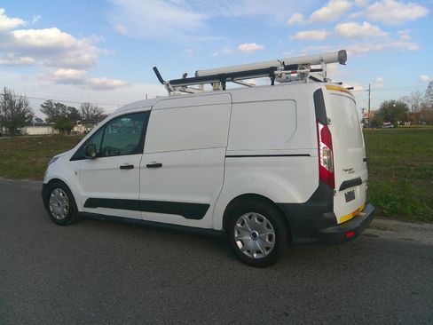 Used 2016 Ford Transit Connect XLT image 3