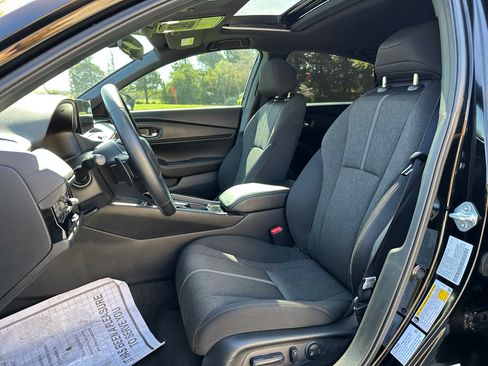 Used 2025 Honda Accord Hybrid Sport image 7