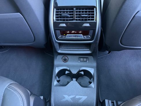Used 2022 BMW X7 xDrive40i AWD/4WD image 30
