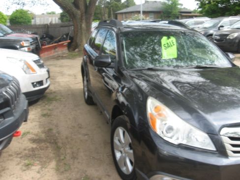 Used 2012 Subaru Outback 2.5i Premium AWD/4WD image 3