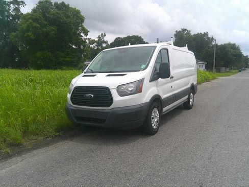 Used 2019 Ford Transit 150 XL RWD image 8