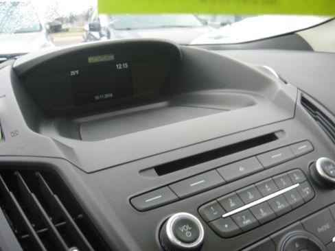 Used 2017 Ford Escape SE image 11