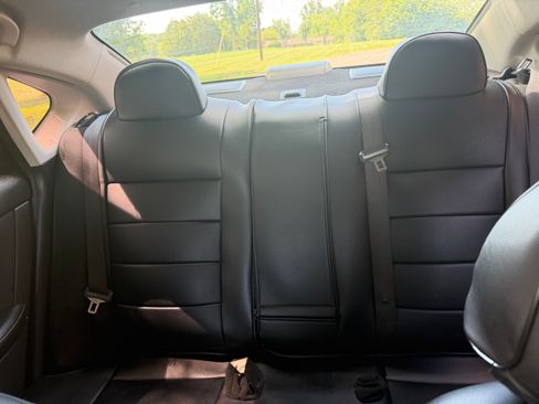 Used 2019 Nissan Sentra SV w/ Trunk Package FWD image 17