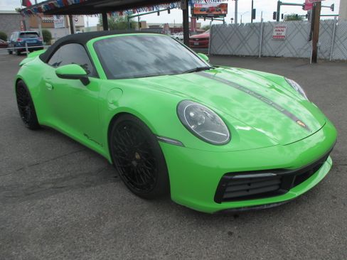 Used 2020 Porsche 911 Carrera S Cabriolet 2D RWD image 16