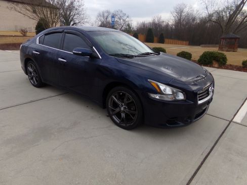 Used 2013 Nissan Maxima SV image 7