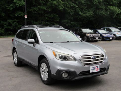 Used 2015 Subaru Outback 2.5i Premium AWD/4WD image 10