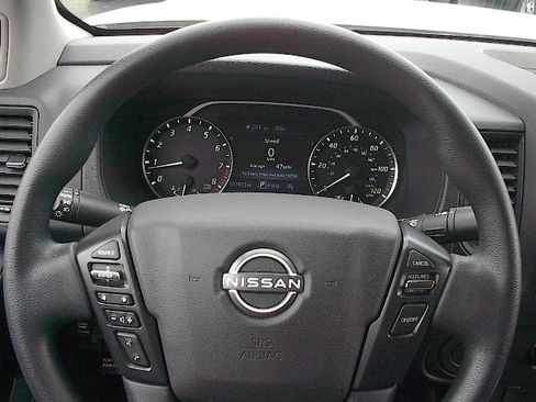 Used 2024 Nissan Frontier S RWD image 19