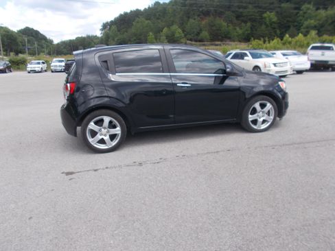 Used 2015 Chevrolet Sonic LTZ Hatchback FWD image 4