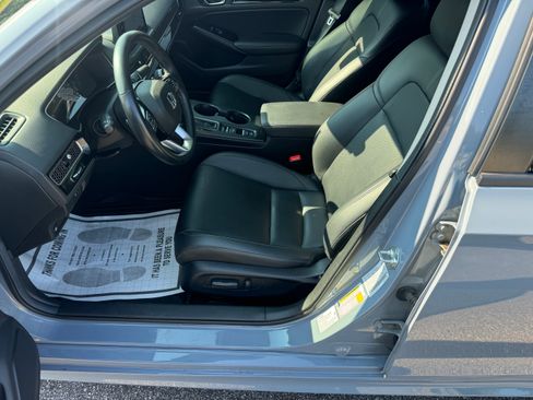 Used 2024 Honda Civic Touring Sedan image 13