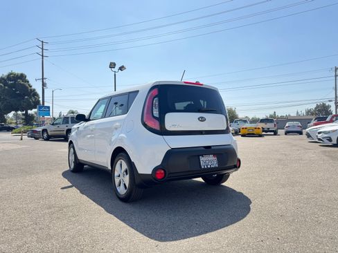 Used 2015 Kia Soul UNAVAIL FWD image 6