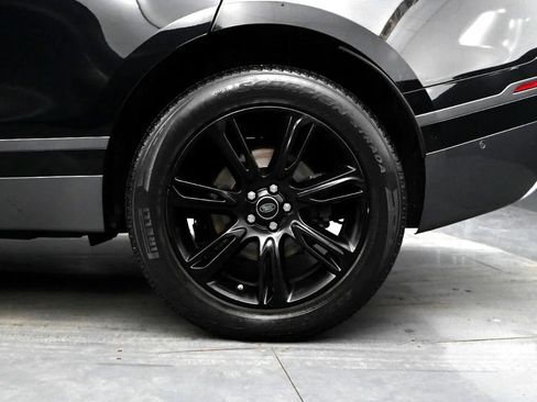 Used 2018 Land Rover Range Rover Velar R-Dynamic SE image 18