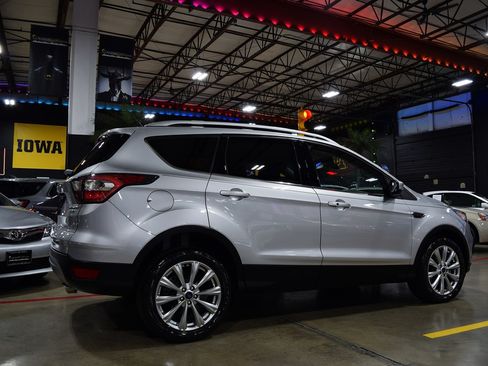 Used 2017 Ford Escape Titanium image 14