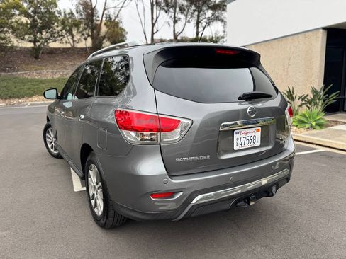 Used 2015 Nissan Pathfinder 4WD image 5
