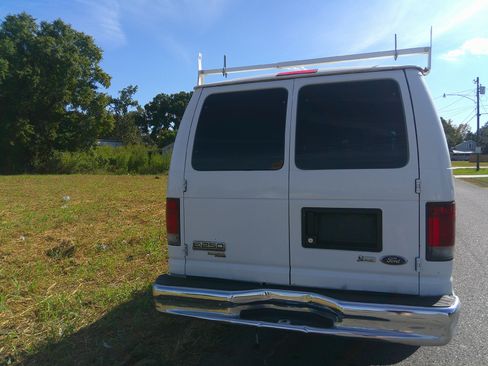 Used 2012 Ford E-250 and Econoline 250 image 6