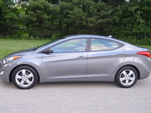 Used 2013 Hyundai Elantra GLS FWD image 1