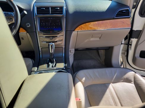 Used 2013 Lincoln MKX image 17
