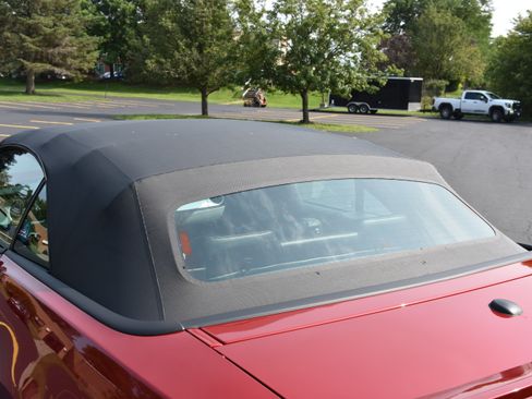 Used 2010 Ford Mustang Convertible RWD image 8