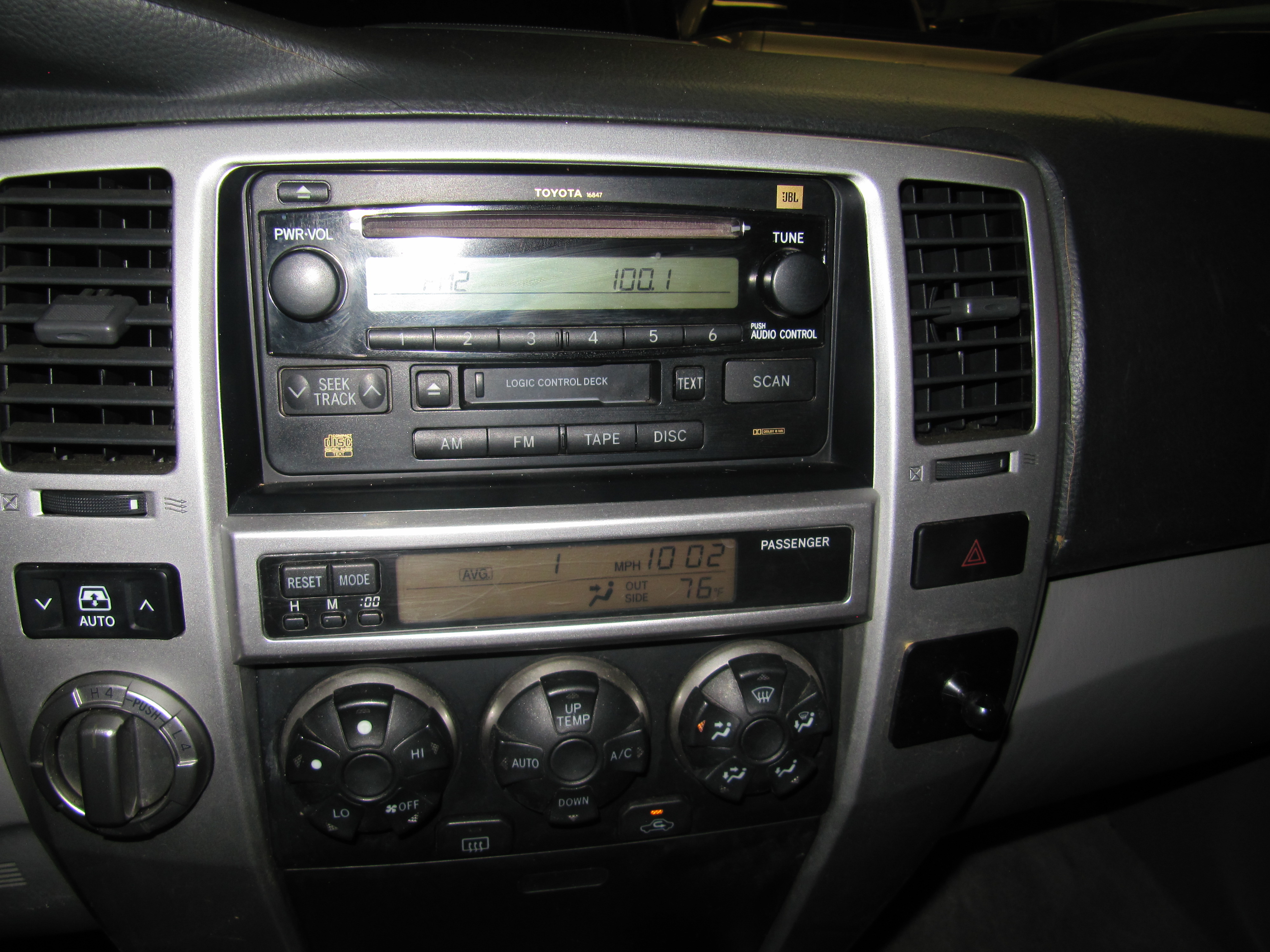 Used 2004 Toyota 4Runner 4WD image 13