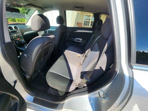 Used 2012 Chevrolet Captiva Sport FWD LT w/ 1LT image 13