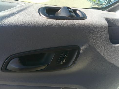 Used 2018 Ford Transit 150 XL image 13