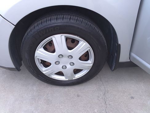 Used 2007 Nissan Versa S FWD image 26