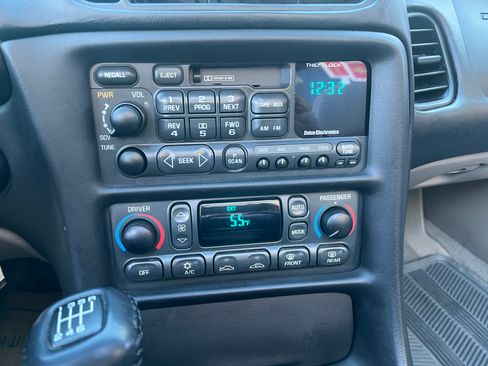 Used 2003 Chevrolet Corvette image 29