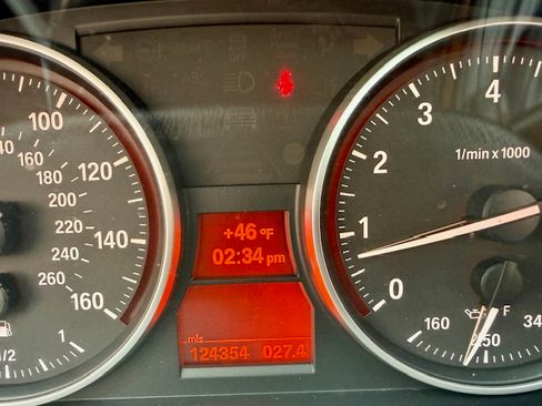 Used 2012 BMW 328i xDrive image 32