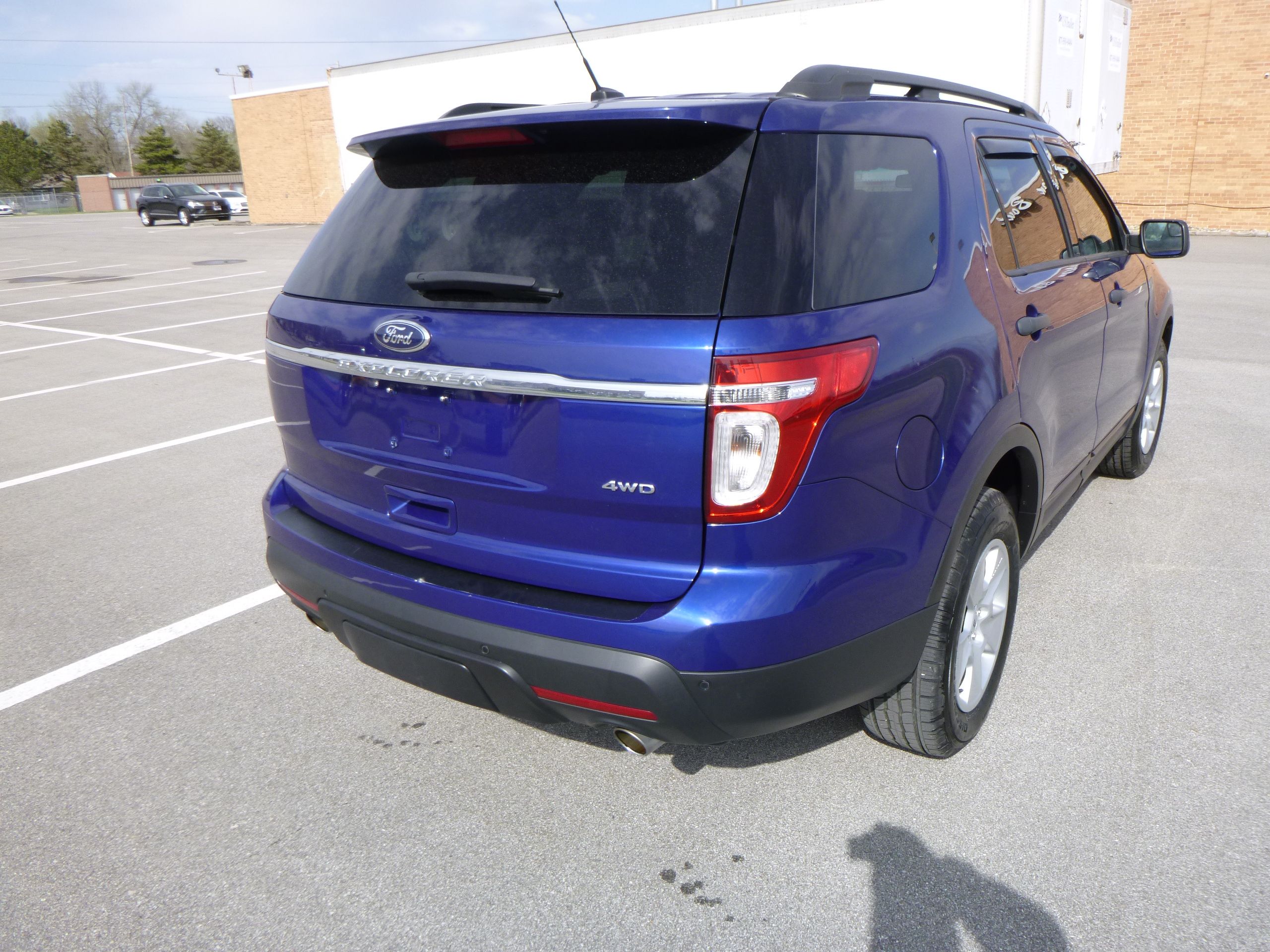 Used 2014 Ford Explorer XLT AWD/4WD image 6