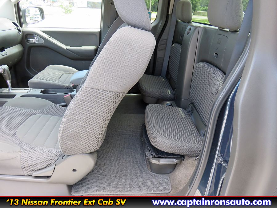Used 2013 Nissan Frontier King Cab SV RWD image 10