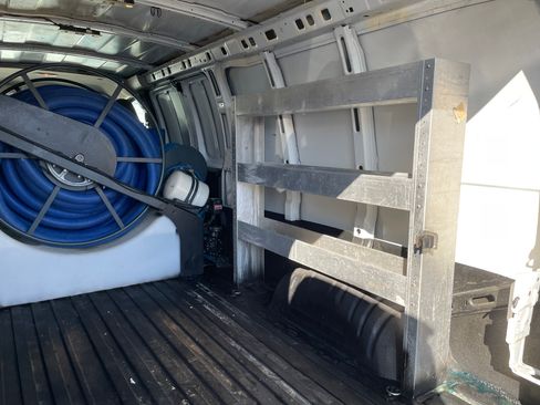 Used 2019 Chevrolet Express 3500 image 9