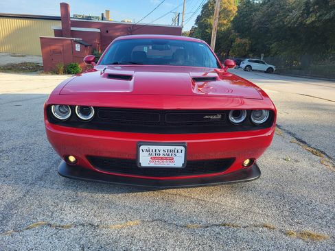 Used 2015 Dodge Challenger R/T Scat Pack image 3