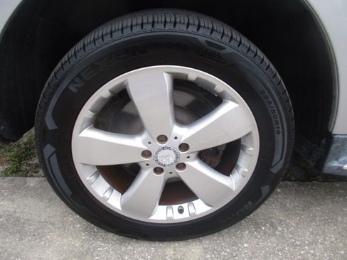 Used 2011 Mercedes-Benz ML 350 image 18