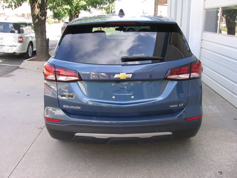 Used 2024 Chevrolet Equinox LT image 4