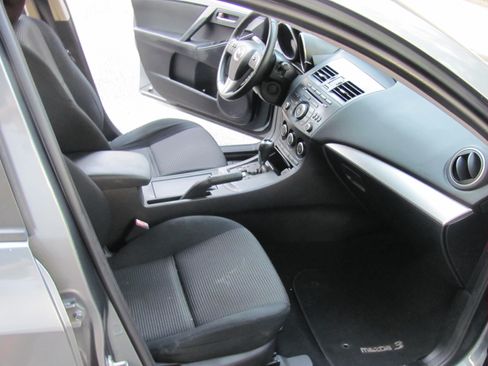 Used 2013 MAZDA MAZDA3 i Touring image 6