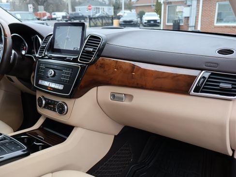 Used 2017 Mercedes-Benz GLS 450 image 29