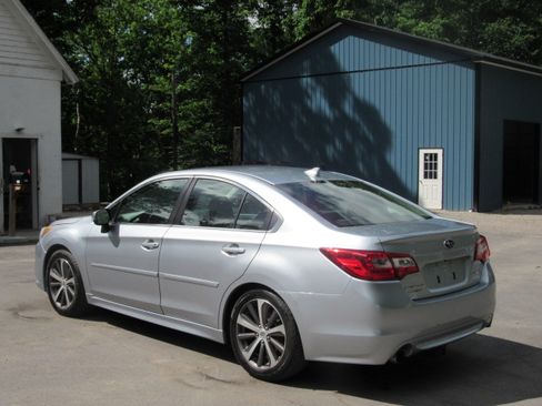 Used 2016 Subaru Legacy 2.5i Limited AWD/4WD image 5