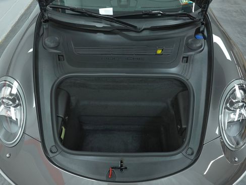 Used 2014 Porsche 911 Carrera 4S image 3