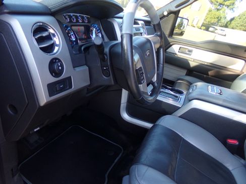 Used 2011 Ford F150 Lariat Limited image 11